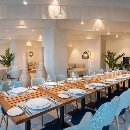 Отель Barcelo Lanzarote Royal Level Коста-Тегисе